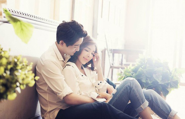 Thấy tôi giận dữ cắt xé cái váy đỏ, chồng lên tiếng trách móc, tôi im lặng đưa anh xem tấm ảnh thôi cũng đủ khiến anh quỳ sụp xuống nhận lỗi-1