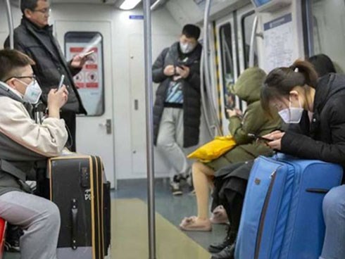 80 người chết vì virus Vũ Hán, TQ ‘khóa chặt’ Hồ Bắc, kéo dài nghỉ Tết