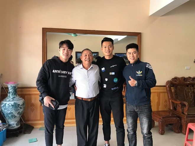 Xuân Trường cùng Thành Chung đi thăm thầy dịp Tết-1