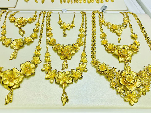 Giá vàng hôm nay 29/1, mở hàng năm mới, rập rình vượt đỉnh 7 năm-2