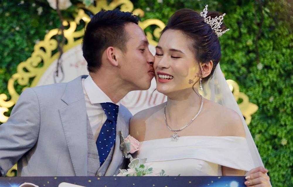 Đỗ Hùng Dũng tiết lộ chuyện chưa kể về Văn Lâm-2