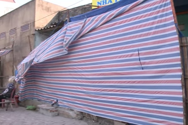 Bức tường bờ rào giữa phố Hà Nội rao bán giá 20 tỷ-1