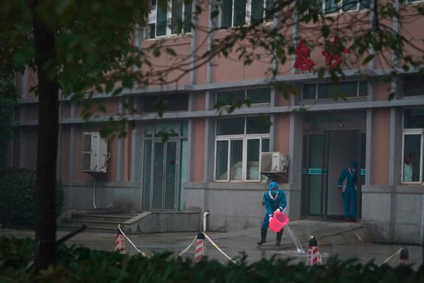 Nhìn lại trận chiến của người Trung Quốc với virus corona suốt 1 tuần qua cho thấy sức tàn phá kinh hoàng của viêm phổi Vũ Hán-3