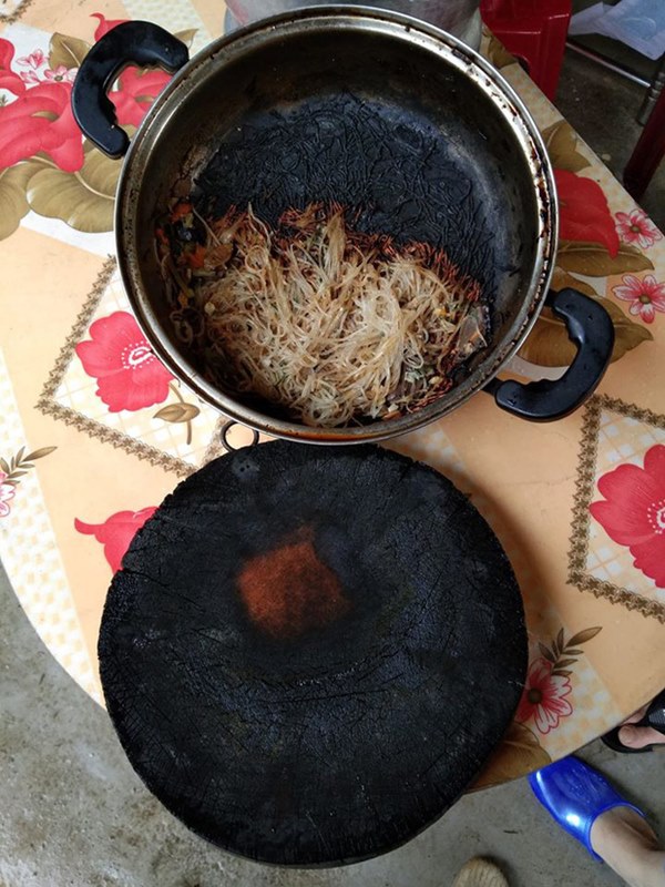 Năm mới, gái đảm trổ tài nấu ăn đãi khách khiến ai cũng hết hồn, bình luận của cư dân mạng mới thật là toang-2