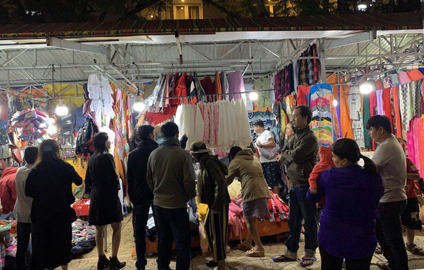 Du khách nườm nượp đổ về Đà Lạt, kẹt xe cục bộ ở nhiều tuyến đường-3