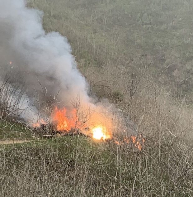 Xót xa trước hình ảnh vừa được công bố về vụ tai nạn thảm khốc cướp đi mạng sống của Kobe Bryant: Sau khi nổ tung, tất cả chỉ còn hoang tàn và đổ nất-2