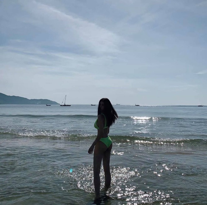 Linh Ka khoe vẻ đẹp sexy tuổi 18-2