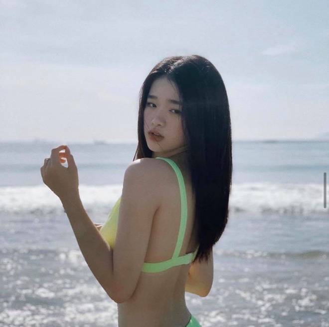 Linh Ka khoe vẻ đẹp sexy tuổi 18-8