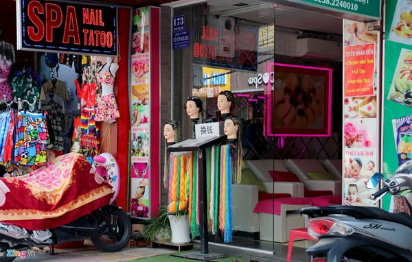 Đường vắng, quán đóng cửa khi ngưng đón khách Trung Quốc ở Nha Trang-7