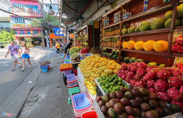 Đường vắng, quán đóng cửa khi ngưng đón khách Trung Quốc ở Nha Trang-11