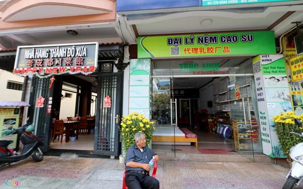 Đường vắng, quán đóng cửa khi ngưng đón khách Trung Quốc ở Nha Trang-12