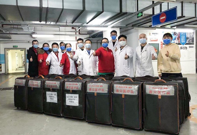 Người dân Vũ Hán mua sắm, sinh hoạt thế nào khi bị phong tỏa?-9