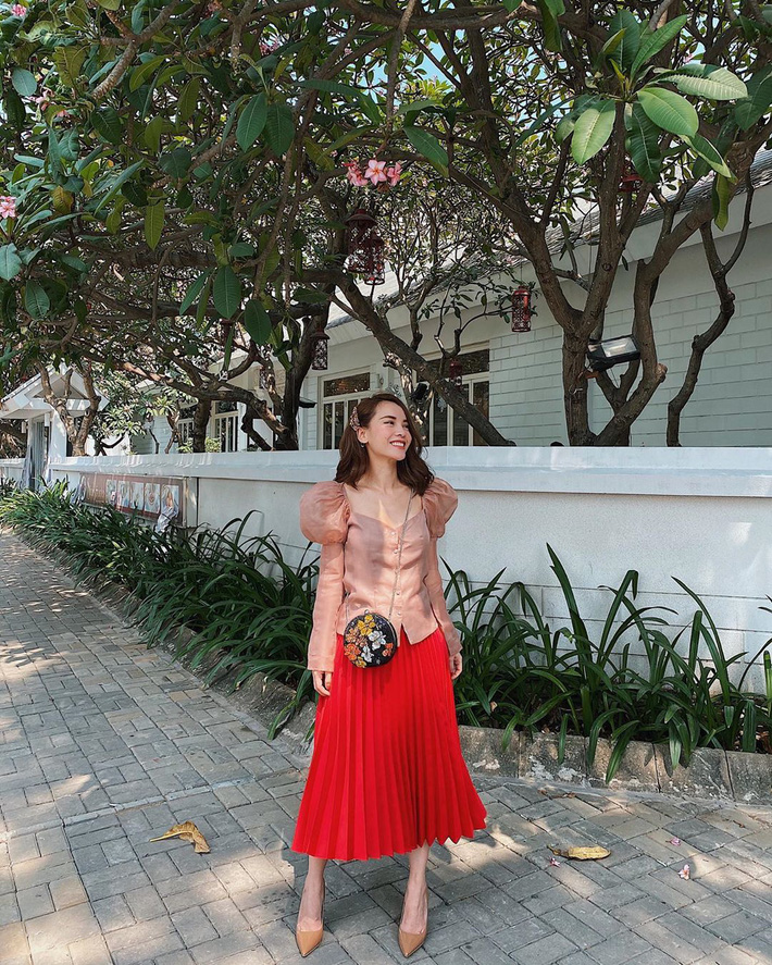 12 ý tưởng diện chân váy dài cực xinh và sang từ sao Việt bạn có thể diện quanh năm được-8