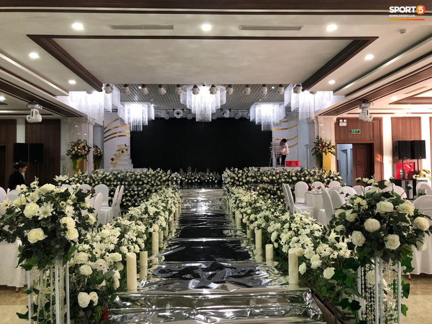 Văn Đức trao nhẫn cưới cho Nhật Linh, khép lại đám cưới nhanh như chớp-36