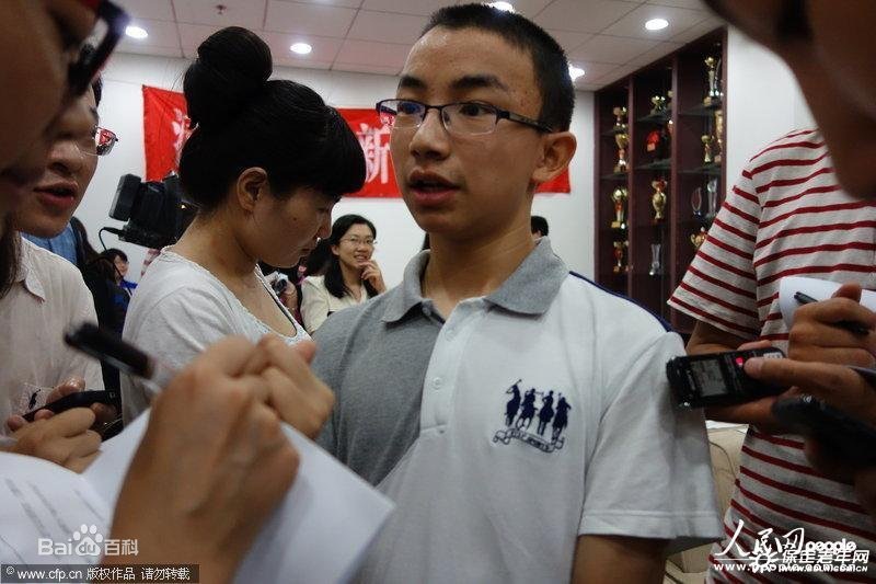 Đỗ đại học năm 14 tuổi, cậu bé này tuyên bố thành tích của mình không phải do trí tuệ bẩm sinh mà nhờ 1 điều bất ngờ!-3