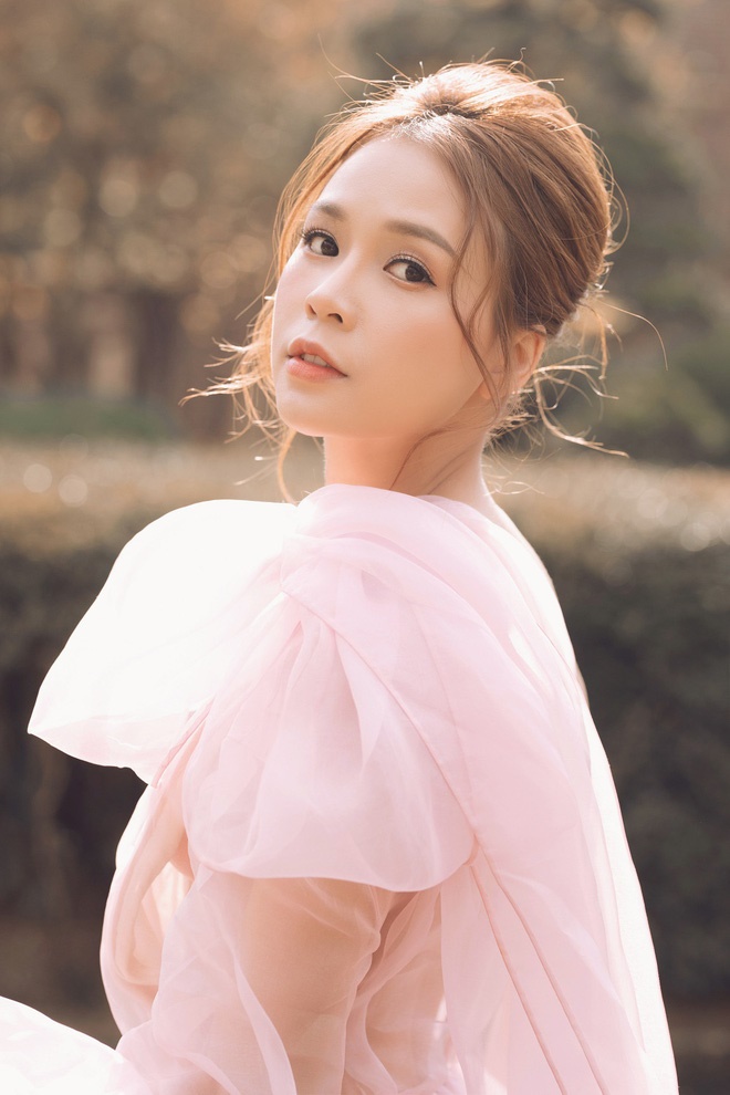 Sam khoe vẻ đẹp mong manh, thừa nhận từng áp lực khi bị hỏi chuyện chồng con-4