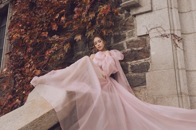 Sam khoe vẻ đẹp mong manh, thừa nhận từng áp lực khi bị hỏi chuyện chồng con-5