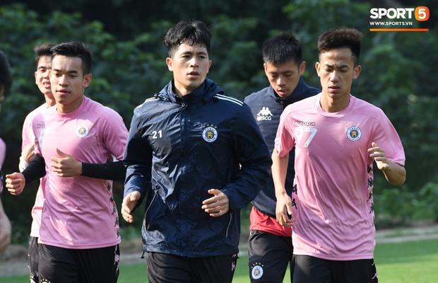 Lỡ chân đá trúng đầu đàn anh, Đình Trọng bị trừng phạt: Xin lỗi, thề thốt nhưng rồi vẫn bị đòn đau-2