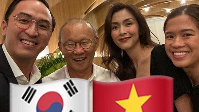 Choáng với nội thất vàng trong biệt thự của 2 người đẹp miền Tây lấy chồng đại gia-24