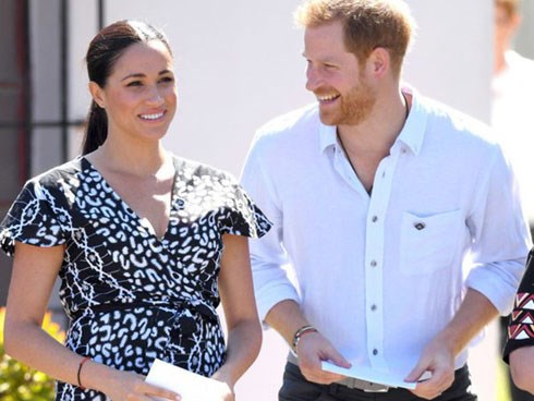 Vợ chồng Meghan Markle đã có động thái “kiếm tiền” đầu tiên sau khi ra riêng khiến nhiều người bất ngờ khi không như mong đợi