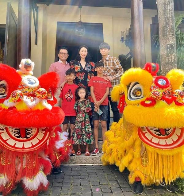 Những lần mặc đồ đôi chất như nước cất của Hà Kiều Anh và con gái út-5