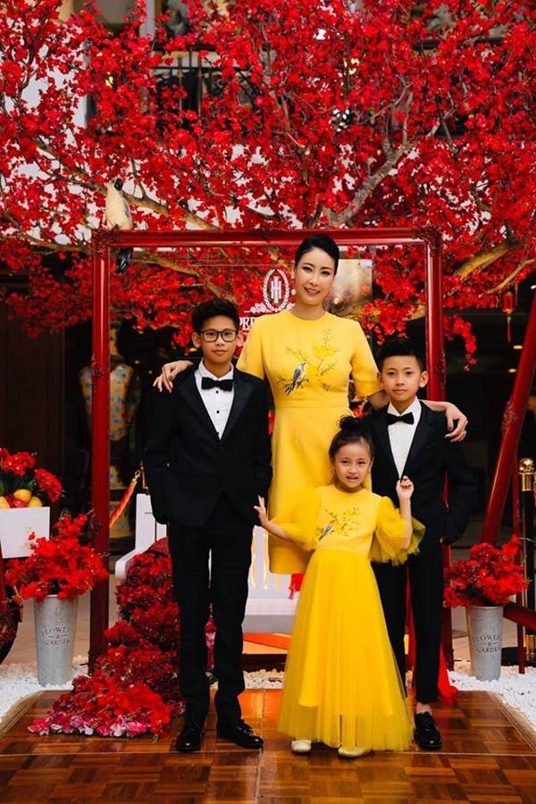 Những lần mặc đồ đôi chất như nước cất của Hà Kiều Anh và con gái út-6