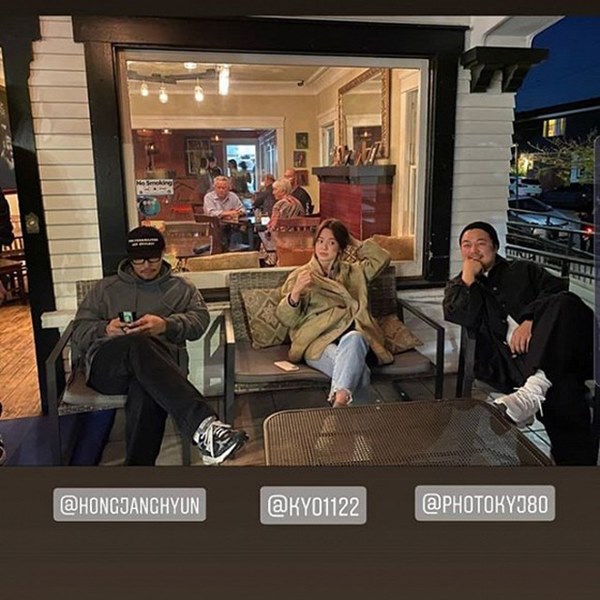 Tết đầu tiên của cặp Song Song hậu ly hôn: Song Hye Kyo sang tận Mỹ, Song Joong Ki thân thiết với sao nữ ở Colombia-3