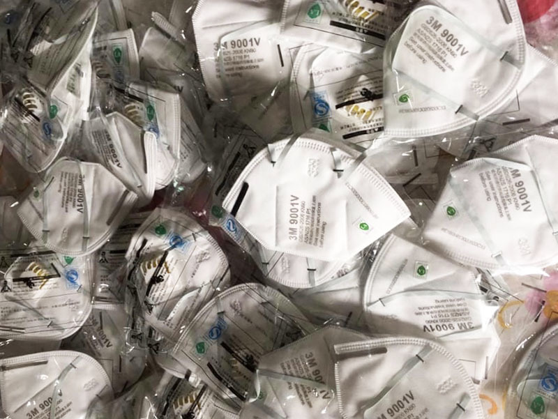 Khắp Hà Nội cháy hàng khẩu trang, tranh thủ chém, tăng giá gấp đôi-2