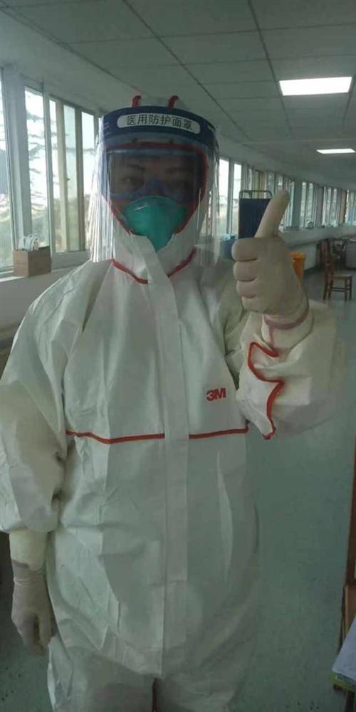 Nhật ký chống dịch viêm phổi Vũ Hán của y tá Thượng Hải: 8 tiếng trôi qua như một chớp mắt, chợt nhận ra mình chưa ăn và đi vệ sinh-1
