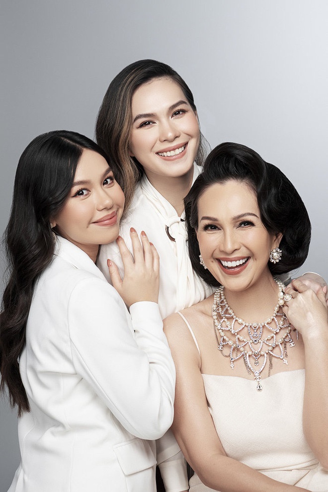 Giật mình với nhan sắc khác biệt một Tây một ta của hai con gái nhà nữ hoàng ảnh lịch Diễm My-6