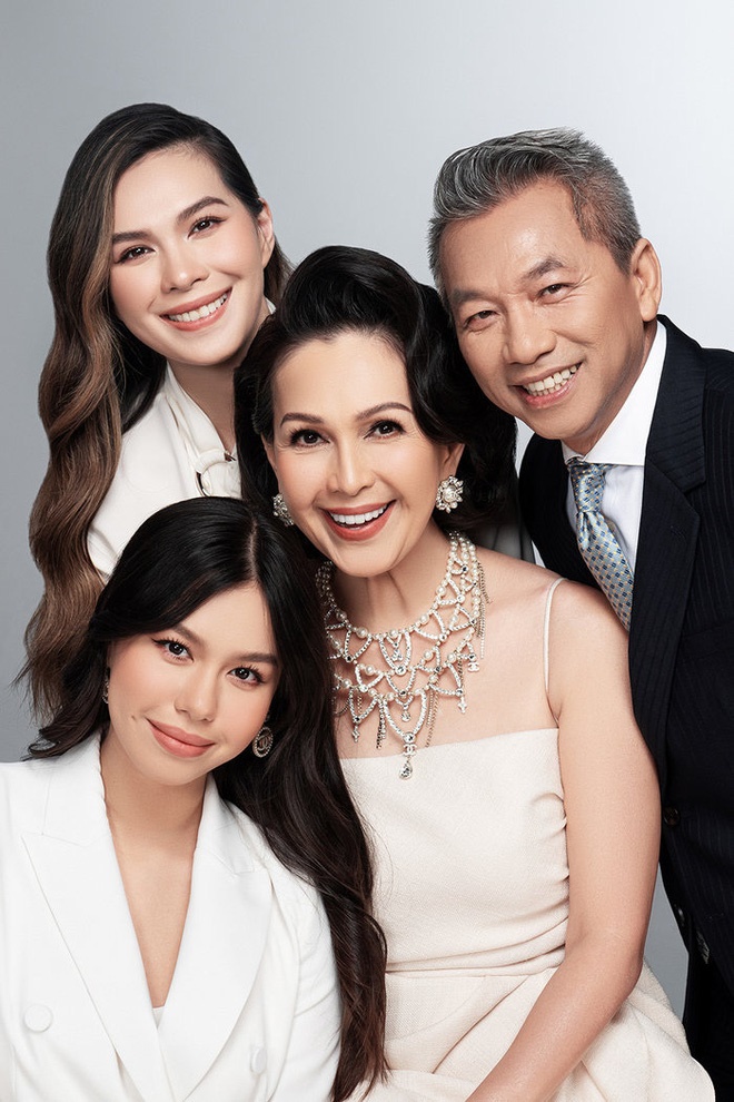 Giật mình với nhan sắc khác biệt một Tây một ta của hai con gái nhà nữ hoàng ảnh lịch Diễm My-8