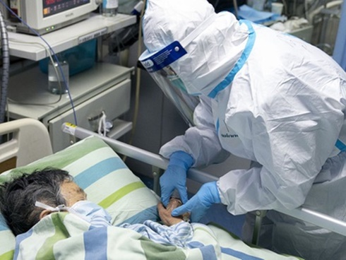 Để hạn chế virus corona lây lan qua tiếp xúc công cộng, 1 công ty ở Hà Nội cho nhân viên tạm ngừng chấm công-3