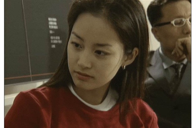 Kim Tae Hee đẹp như nữ thần ở tuổi 39-17