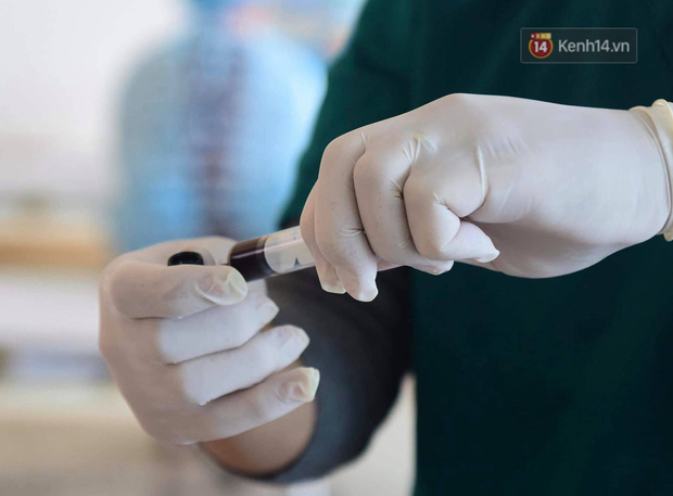 Cận cảnh khu vực cách ly kiểm tra và theo dõi bệnh nhân nhiễm virus Corona tại bệnh viện Nhiệt đới Trung ương-13