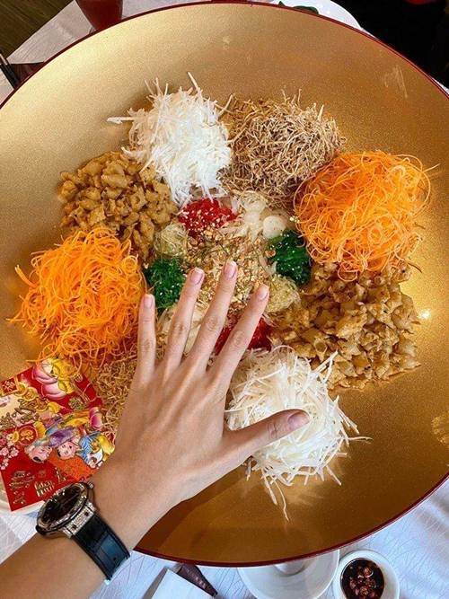 Choáng khi Kỳ Duyên đi ăn gỏi phát tài to như cái chậu, tò mò với ý nghĩa của nó-3