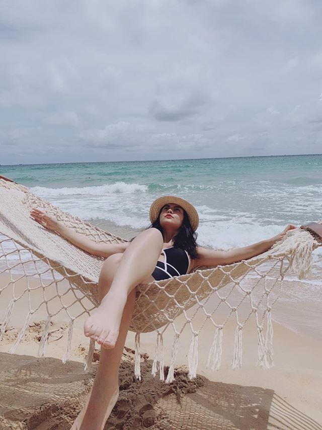 Hình ảnh bikini gợi cảm hiếm hoi của nữ ca sĩ Phạm Quỳnh Anh-4