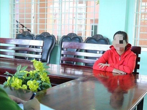 Tạm giữ người phụ nữ Bình Dương đánh đập con dã man