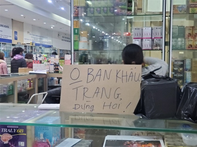 Sau 1 đêm, chợ thuốc lớn nhất Hà Nội đồng loạt đặt biển không bán khẩu trang, miễn hỏi-3