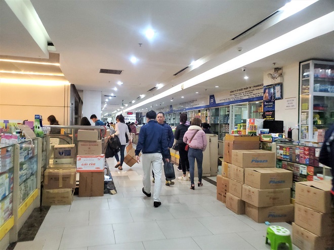 Sau 1 đêm, chợ thuốc lớn nhất Hà Nội đồng loạt đặt biển không bán khẩu trang, miễn hỏi-8