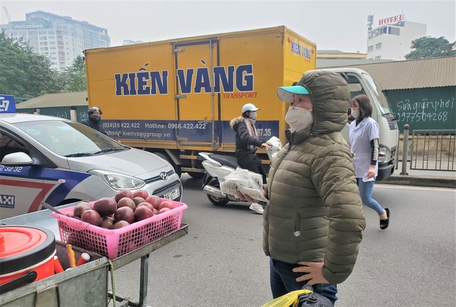 Sau 1 đêm, chợ thuốc lớn nhất Hà Nội đồng loạt đặt biển không bán khẩu trang, miễn hỏi-11