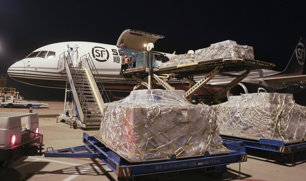 Trung Quốc đau đầu nuôi 50 triệu dân bị phong thành vì virus corona-1