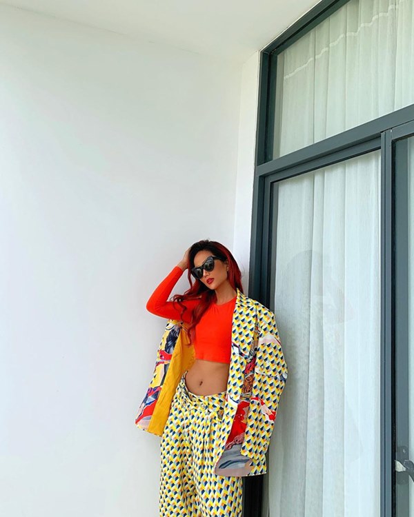 Từng sở hữu vòng eo xịn hơn cả Ngọc Trinh nhưng HHen Niê cũng rơi vào cảnh ngậm ngùi ôm bụng mỡ sau Tết-2