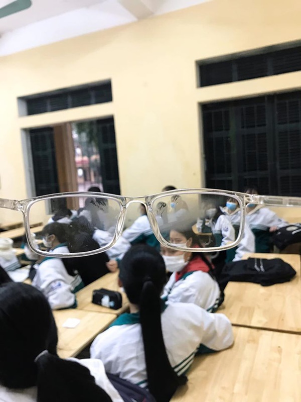 Cập nhật tình hình các lớp học mùa dịch: Muôn kiểu style chất lừ với chiếc khẩu trang huyền thoại giúp phòng chống virus corona-3