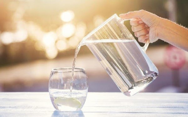 Đến Hoa hậu như HHen Niê cũng không tránh khỏi tình trạng lúc ăn hết mình, hết Tết hết hồn-4