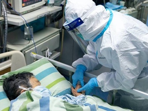 Sức khỏe của bệnh nhân thứ 7 nhiễm virus corona ra sao?-1