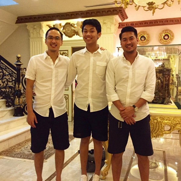 Hình ảnh hiếm hoi thời bé của anh em Louis Nguyễn - Phillip Nguyễn được công bố khiến dân tình trầm trồ vẻ soái ca từ nhỏ-2