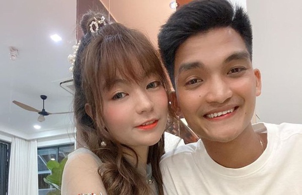 Mạc Văn Khoa và bạn gái tổ chức cưới vào cuối năm-1