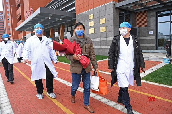 Tin vui: Đã có 328 người khỏi bệnh viêm phổi do virus corona, được xuất viện tại Trung Quốc-2