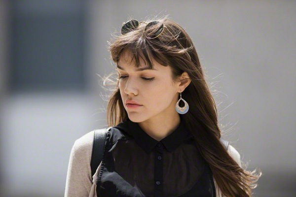 Trong lúc mặn nồng với nhau, vừa nhìn thấy dòng sữa chảy ra trên khuôn ngực tôi, người yêu bàng hoàng bật dậy mặc quần áo, truy vấn tôi rồi hốt hoảng bỏ chạy-1