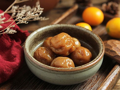 Mùa quất chín làm ngay một hũ quất ngâm muối dùng quanh năm phòng chống cảm cúm